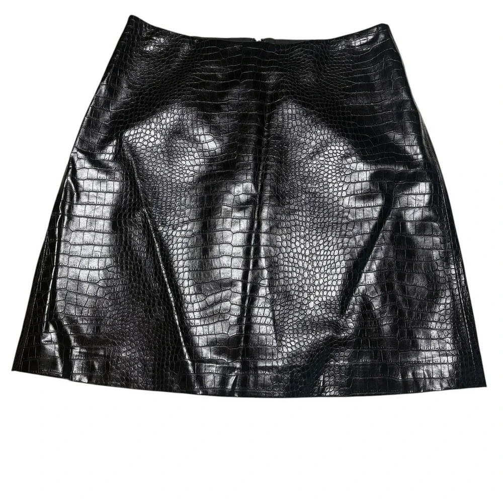 Calvin Klein Mini Skirt 2 Black Faux Leather Crocodile Embossed High Waist - Picture 3 of 7